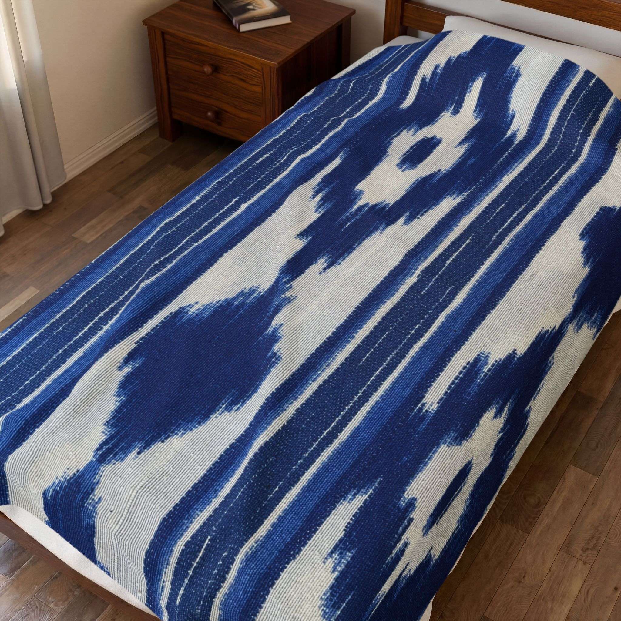 Blue Ikat Pattern Velveteen Plush Blanket - Mallorca Ikat Design Blue Blue Ikat Pattern Velveteen Plush Blanket - Mallorca Ikat Design Blue – Bild 7